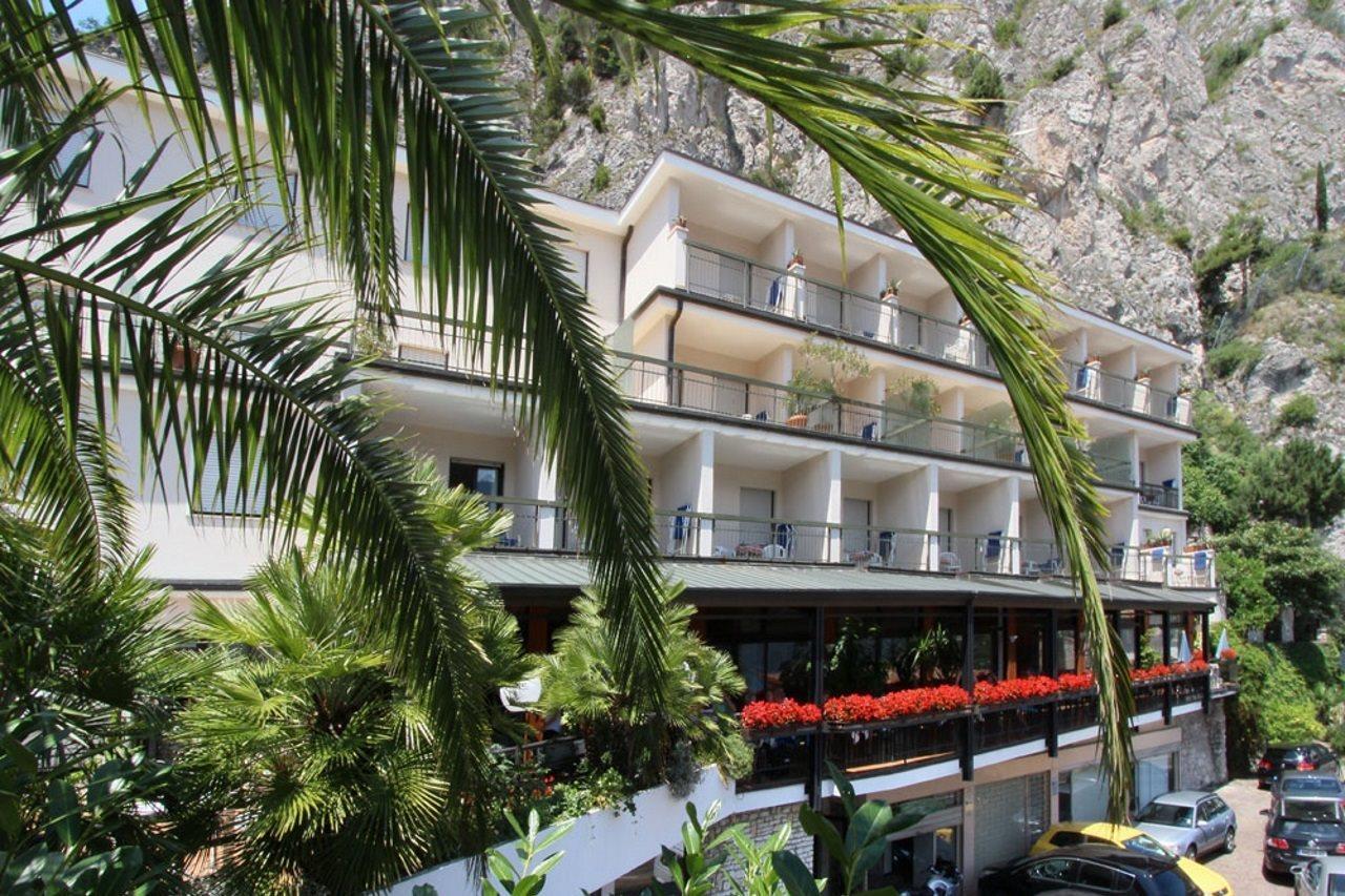 Hotel Europa Limone sul Garda Exterior foto